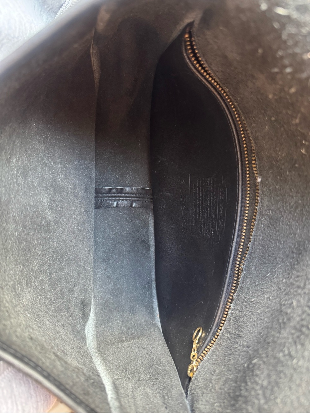 Vintage Coach City Bag Black with Brass Hardware - Picture 5 of 7